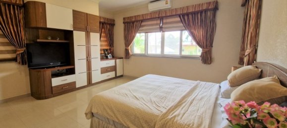 4 bedrooms House in Pattaya, Thailand No. 61501 13