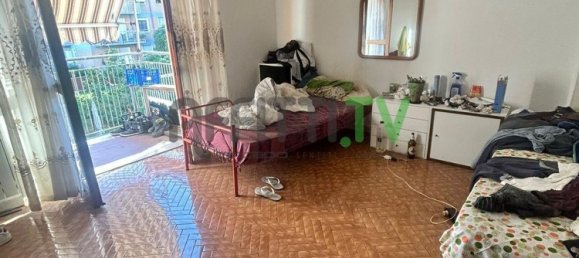 5 rooms Apartment in Carrara, Italy No. 295362 3