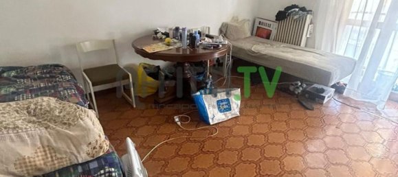 5 rooms Apartment in Carrara, Italy No. 295362 6