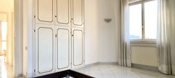 5 rooms Apartment in Massa, Italy No. 199355 15