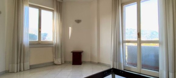 5 rooms Apartment in Massa, Italy No. 199355 16