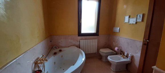 3غرفة فيلا في Covo, Italy رقم 72634 41