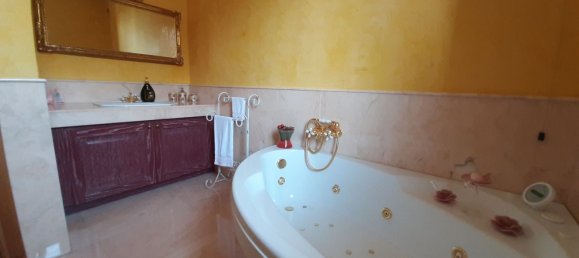 3غرفة فيلا في Covo, Italy رقم 72634 40