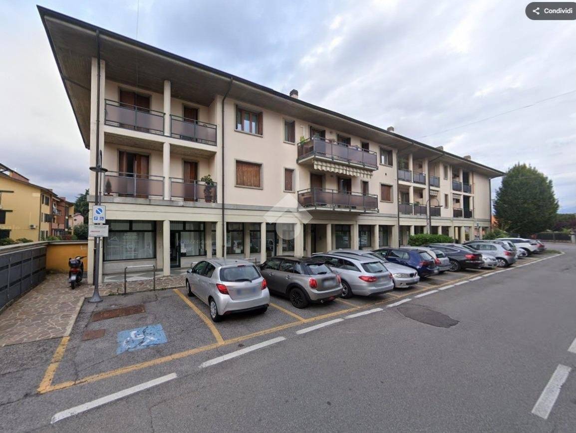 2 rooms Commercial property in Orio al Serio, Italy No. 302210