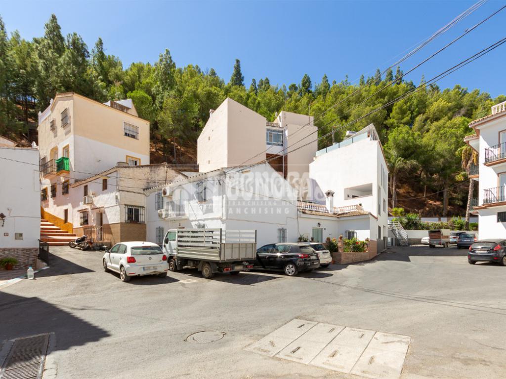 5-Zimmer Haus in Benamocarra, Spain, Nr. 265347