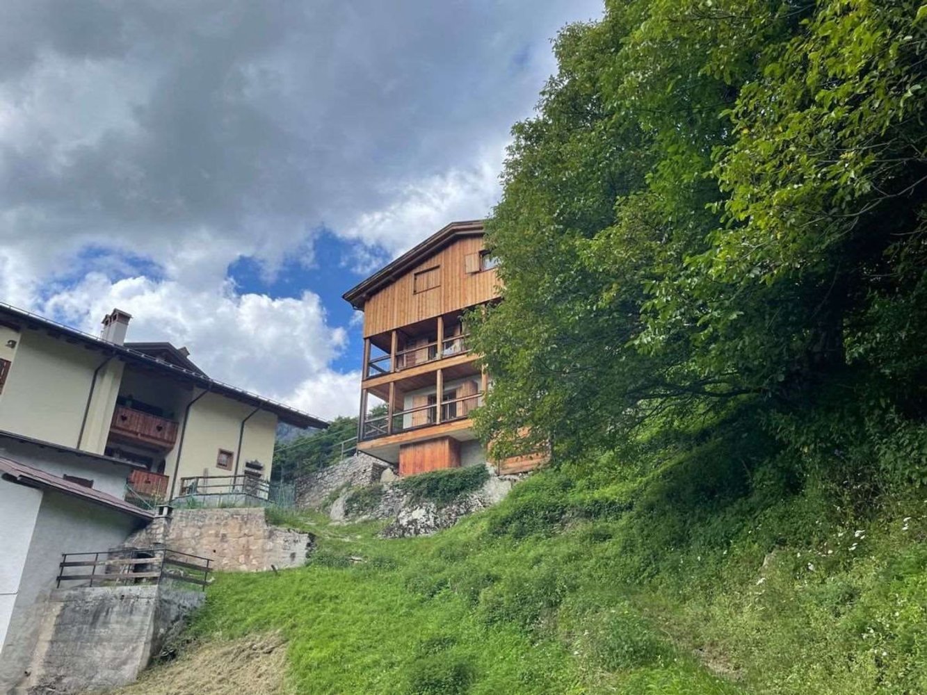 Дом с 5 комнатами в Беллуно, Италия № 280464