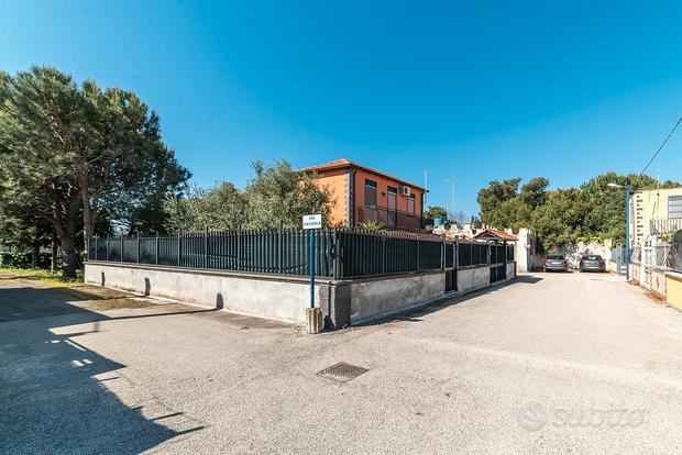 Villa de 3 habitaciónes en Catania, Italy No. 276709