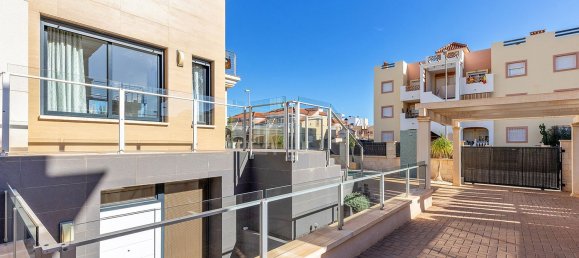 5 bedrooms Villa in La Zenia, Spain No. 152239 44