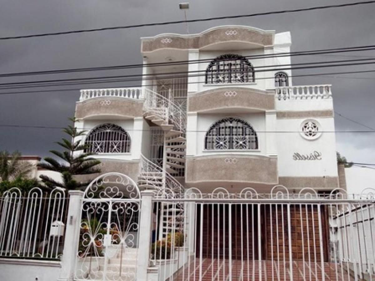 11 bedrooms House in Atlantico, Colombia No. 5272