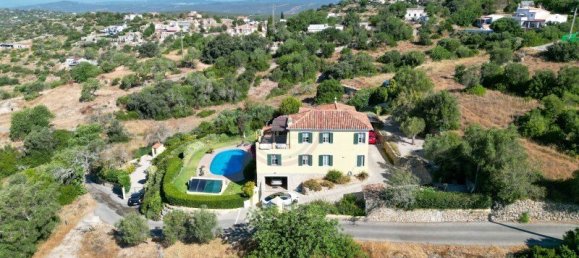 4 bedrooms Villa in Faro, Portugal No. 95841 2