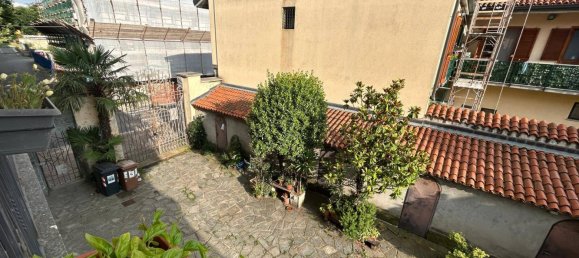 2 bedrooms Apartment in Grugliasco, Italy No. 177321 4