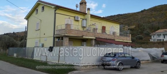 3-salle Maison à Colonnella, Italy No. 297429 10