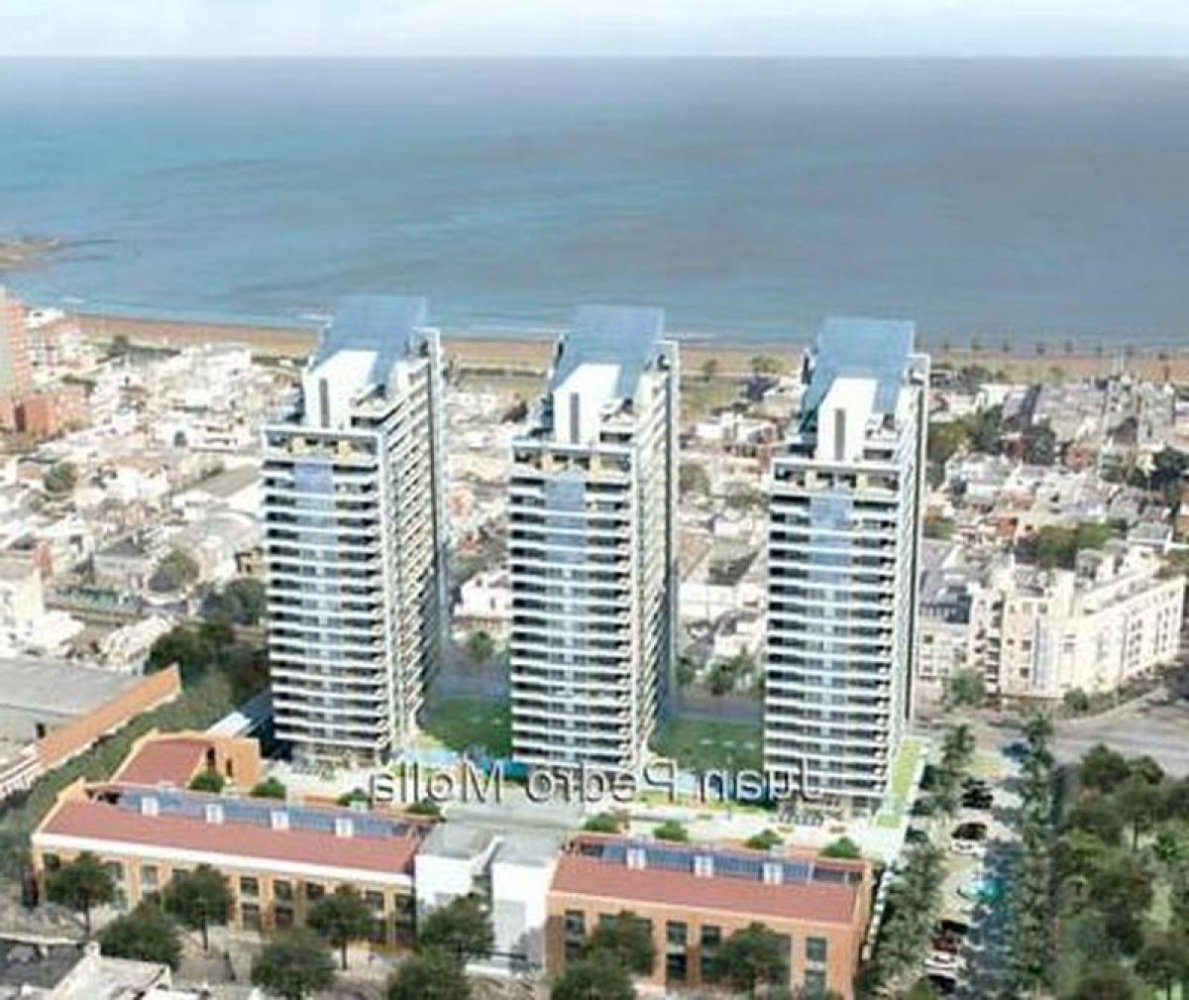 3 bedrooms Apartment in Montevideo, Uruguay No. 5483