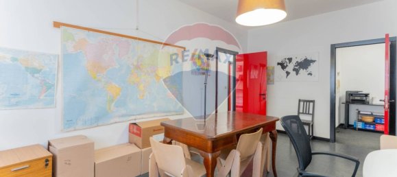 Oficina de 3 habitaciónes en Busto Arsizio, Italy No. 55756 7