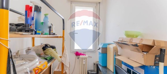 Oficina de 3 habitaciónes en Busto Arsizio, Italy No. 55756 25