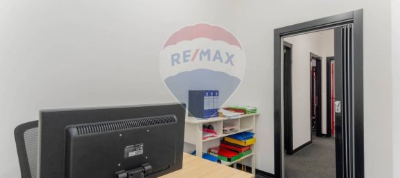 Oficina de 3 habitaciónes en Busto Arsizio, Italy No. 55756 15