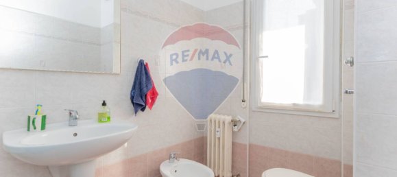 Oficina de 3 habitaciónes en Busto Arsizio, Italy No. 55756 19