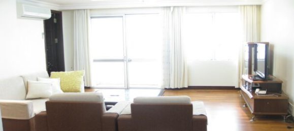 3 bedrooms Apartment in Tay Ho, Vietnam No. 6087 5