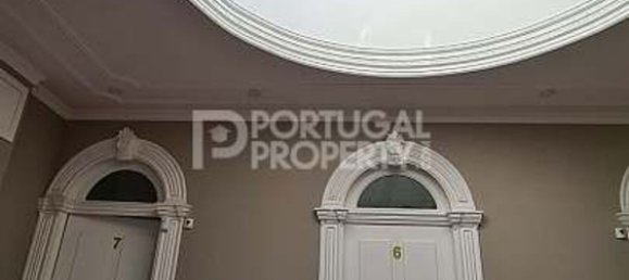 537m² Building in Porto, Portugal No. 142182 17