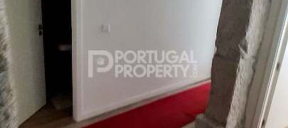 537m² Building in Porto, Portugal No. 142182 22