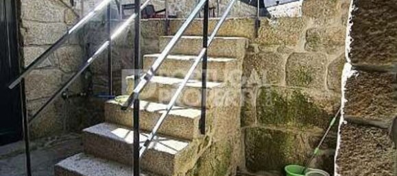 537m² Building in Porto, Portugal No. 142182 35