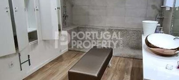 537m² Building in Porto, Portugal No. 142182 19