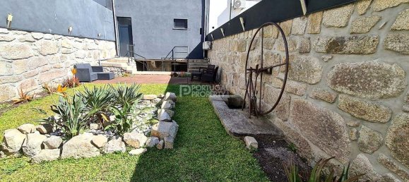 537m² Building in Porto, Portugal No. 142182 33