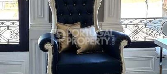 537m² Building in Porto, Portugal No. 142182 2