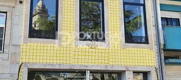 537m² Building in Porto, Portugal No. 142182 41