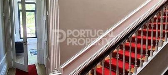 537m² Building in Porto, Portugal No. 142182 28