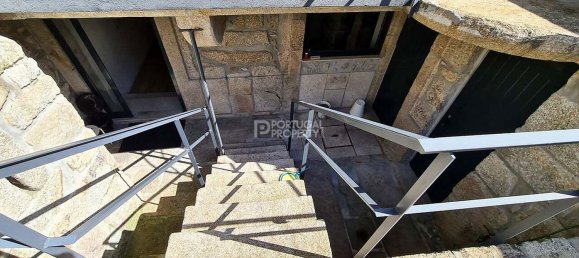 537m² Building in Porto, Portugal No. 142182 36