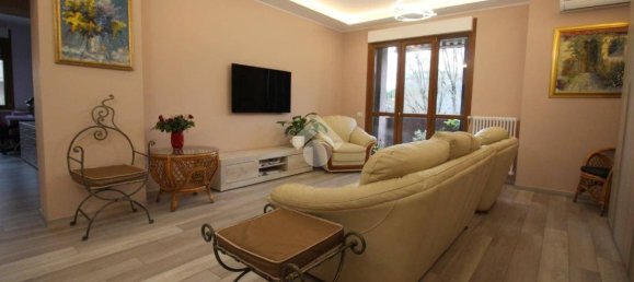 3 bedrooms Apartment in Rho, Italy No. 53826 2
