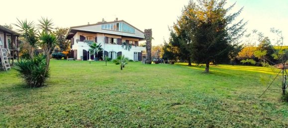 7 rooms Villa in Montignoso, Italy No. 130265 5