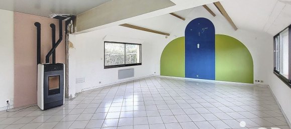 3 bedrooms House in Montereau, France No. 236747 3