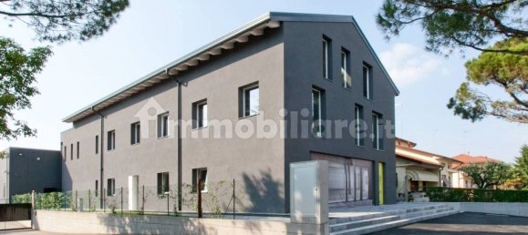 5 rooms Office in Pordenone, Italy No. 317468 2