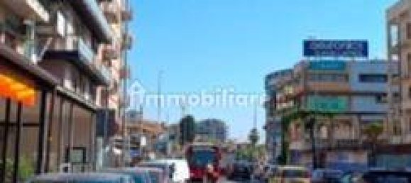 Imóvel comercial de 1 divisão em Messina, Italy N.º 83806 5