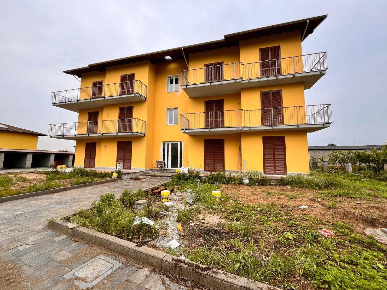 3 rooms Apartment in Cilavegna, Italy No. 143064