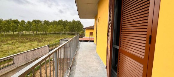 3 rooms Apartment in Cilavegna, Italy No. 143064 14