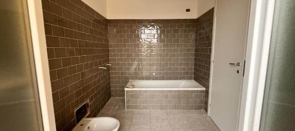 3 rooms Apartment in Cilavegna, Italy No. 143064 8