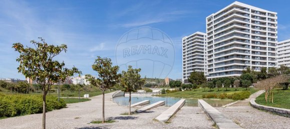 86m² Commercial property in Lisbon, Portugal No. 52327 23