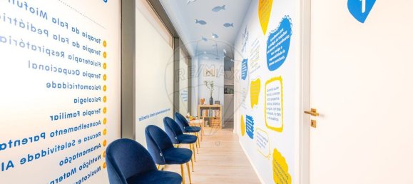 86m² Commercial property in Lisbon, Portugal No. 52327 10