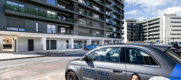 86m² Commercial property in Lisbon, Portugal No. 52327 20