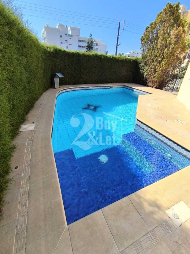 4 bedrooms Villa in Agios Tychonas, Cyprus No. 68633