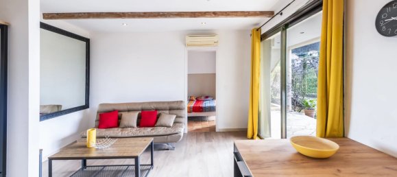 5 bedrooms Villa in Grasse, France No. 38199 3