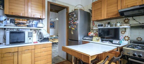 6 rooms House in Genoa, Italy No. 16208 42