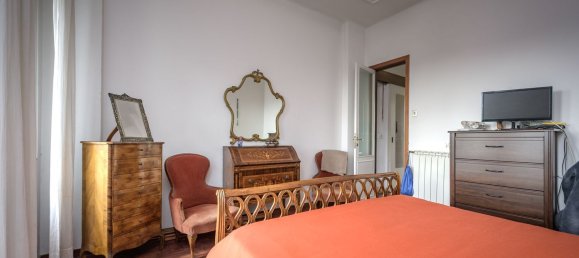 6 rooms House in Genoa, Italy No. 16208 24