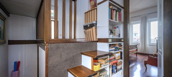 6 rooms House in Genoa, Italy No. 16208 21