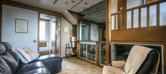 6 rooms House in Genoa, Italy No. 16208 16