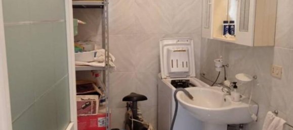 2-salle Appartement à Bari, Italy No. 36669 66