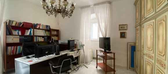 2-salle Appartement à Bari, Italy No. 36669 9